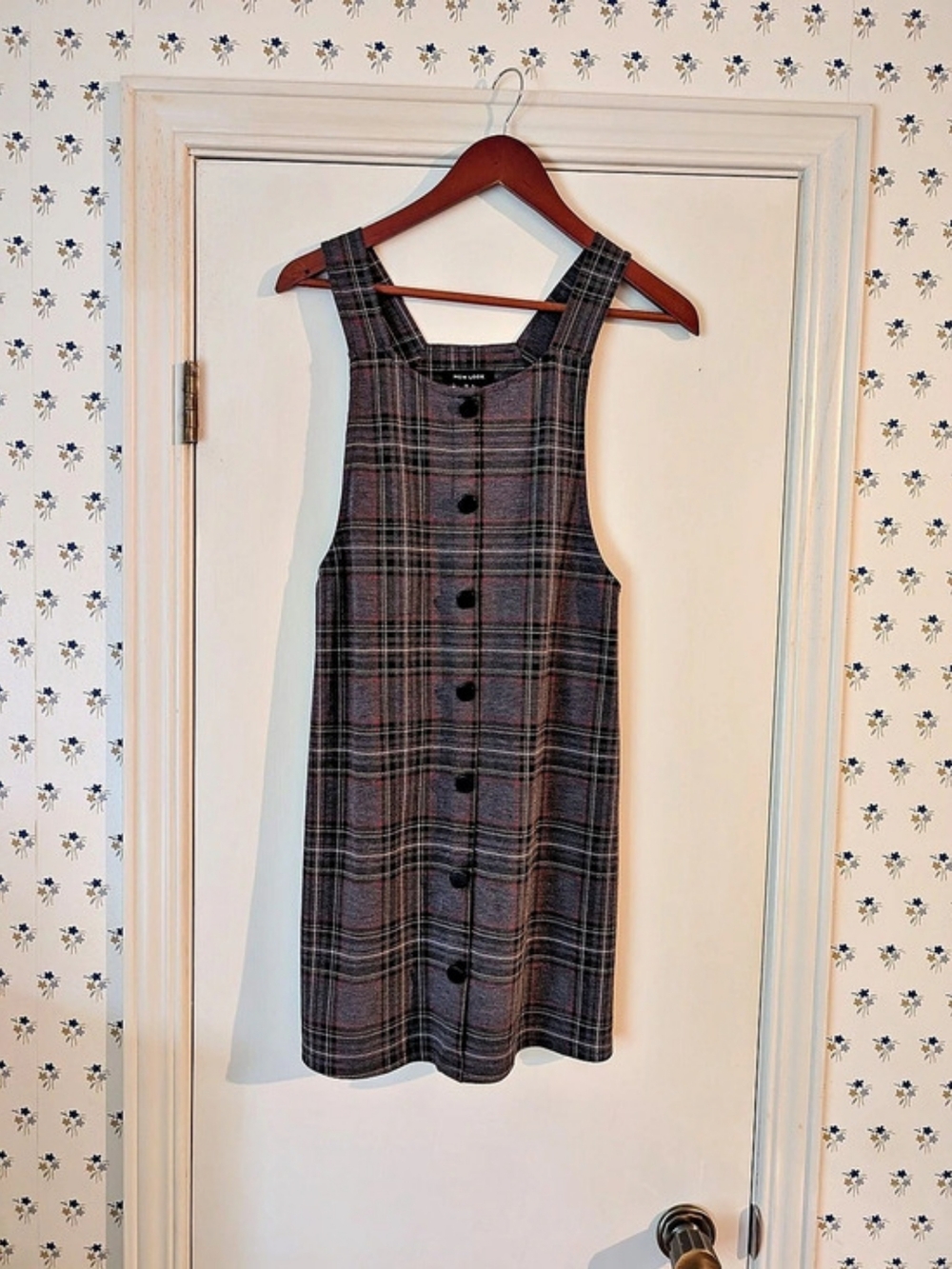 New Look Plaid Mini Dress in Black & Red Size Medium Like New